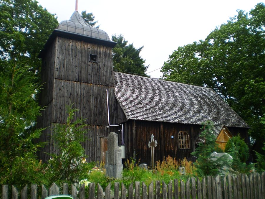 Starzno – église filiale romano-catholique dédiée à saint Nicolas, évêque, du milieu des XVIIe et XVIIIe siècles