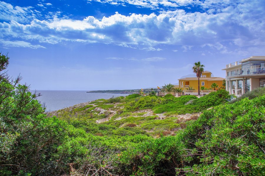 File:A part of Cala Pi - panoramio (1).jpg