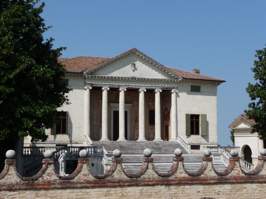 Façade de la Villa Badoer à Fratta Polesine