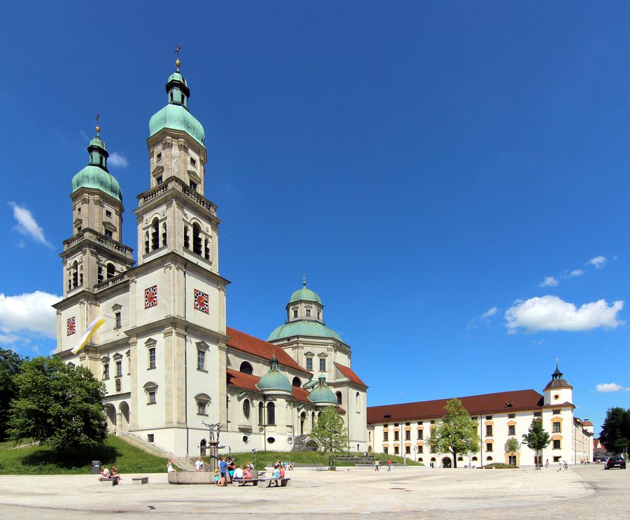 Basilique Saint-Laurent et Résidence princier-abbatiale sur la Hildegardplatz à Kempten