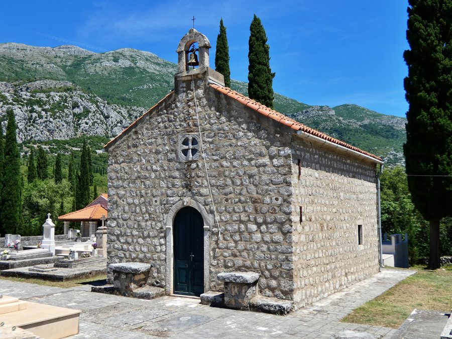 Église Saint-Michel à Mihanići