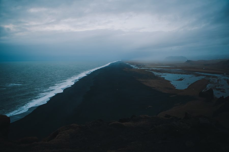 Côte de sable noir en Islande