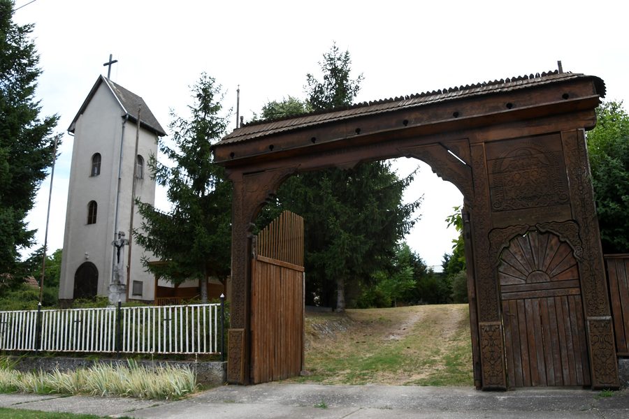 Église catholique romaine à Somogybabod, Hongrie
