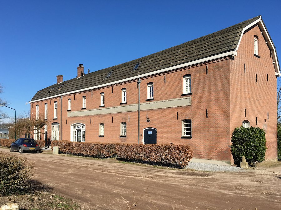 File:Beek en Donk 520181 kousenfabriek Willemstraat11.jpg