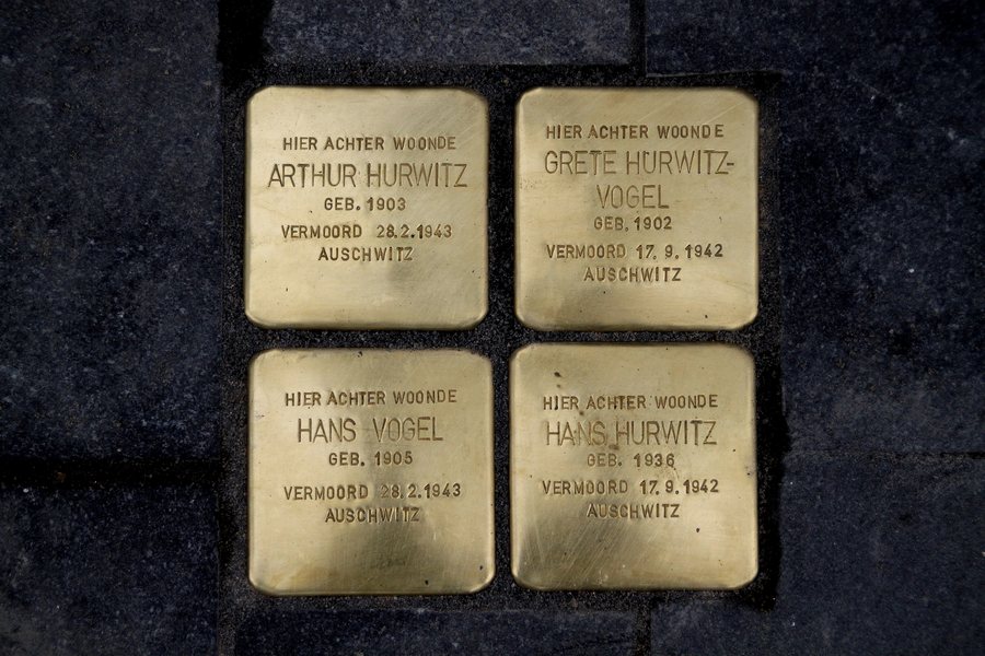 File:Raalte Stolpersteine - april 2014 -015.JPG