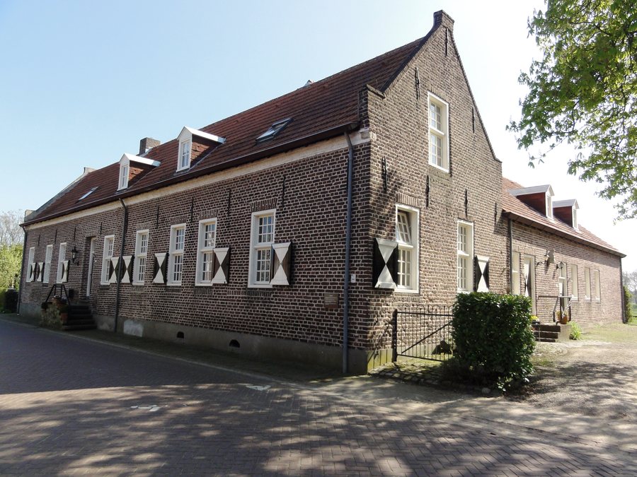 File:Venray Geijsteren, Rijksmonument 28436 Dorpstraat 1-3 de Grote Spiekert vooraanzicht.JPG