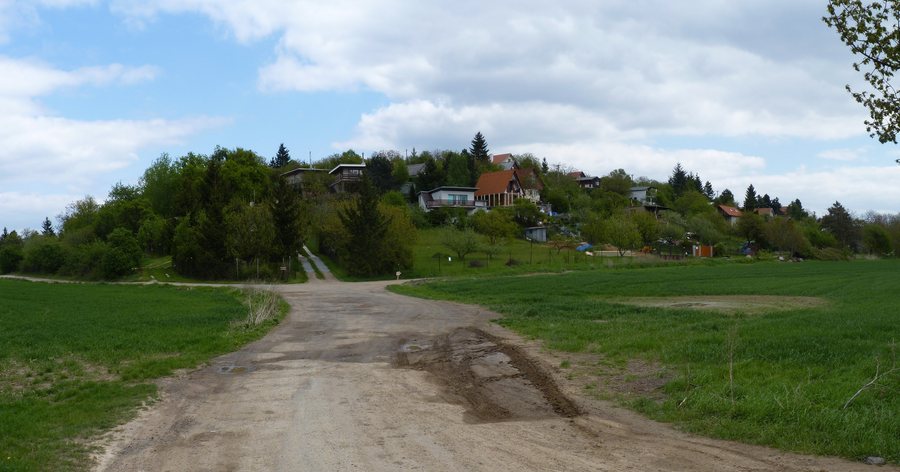 File:Brno-Žebětín, Mladý vrch - panorama.JPG
