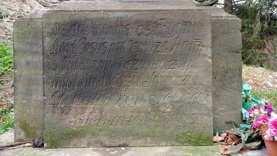 File:Svitavy, Church of St. Giles, wayside cross – south, pedestal detail, bottom 01.jpg