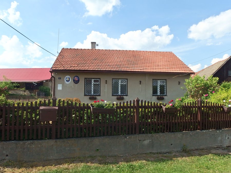 File:Študlov (SY), OÚ.jpg