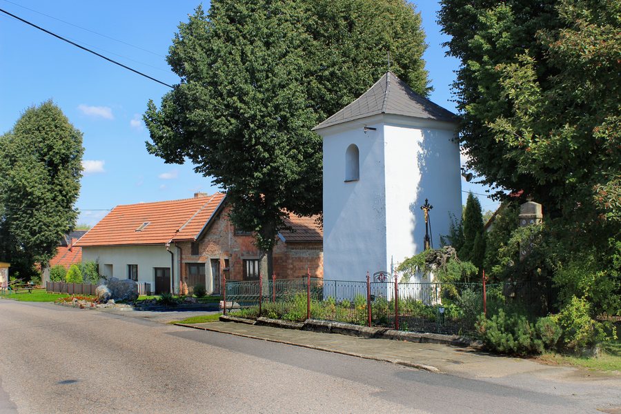 File:Suchá Lhota, common.jpg