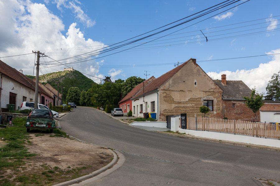 File:23. dubna street, Pavlov (Břeclav District) 2020.jpg