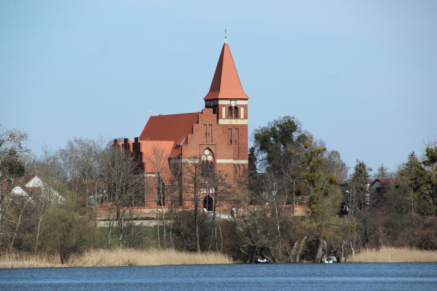 File:Lusowo Kościół S.JPG
