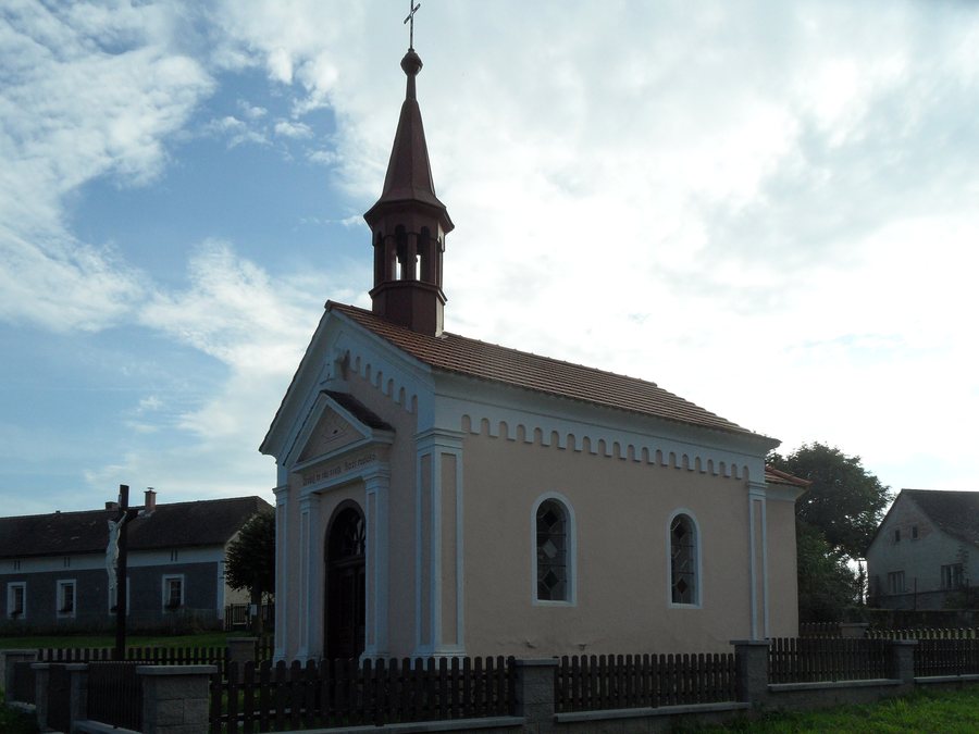 File:Sebestenice A. KapleBocne.jpg