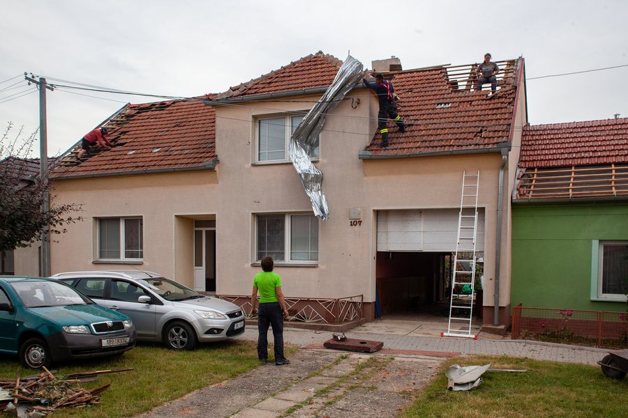 File:Hrušky after 2021 South Moravia tornado strike (01).jpg