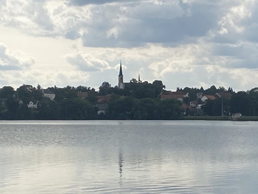 File:Vavřinecký rybník (Vavřinec Pond)- Kutnohorsko.jpg